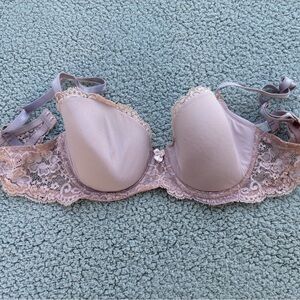Victoria Secret bra push up wire sz 34C beige